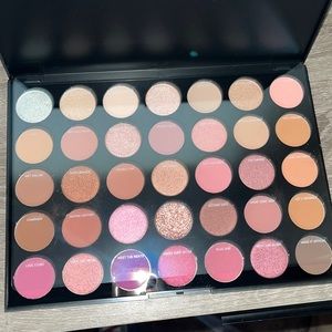 35xo natural flirt palette